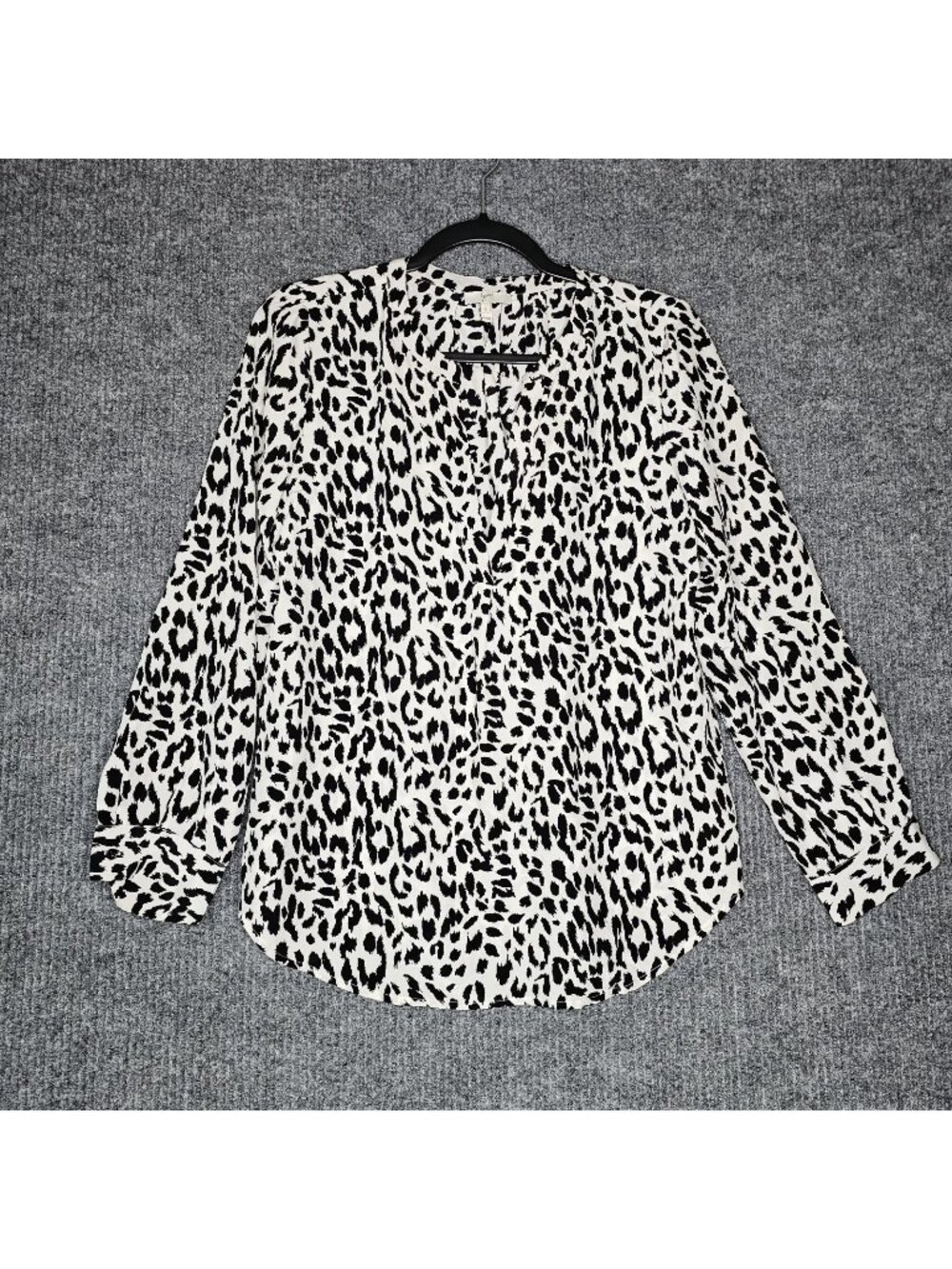 Joie V Silk Leopard Blouse S Classic Luxury Statement Capsule Wardrobe